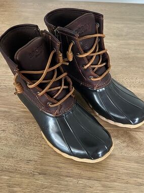 Women’s Sperry Duck Boots